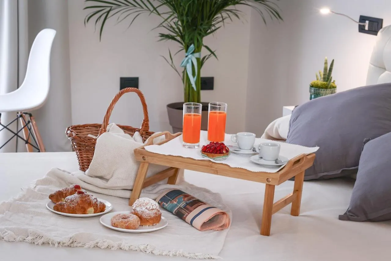 Residenza San Lorenzo Nápoles Alojamento de Acomodação e Pequeno-almoço